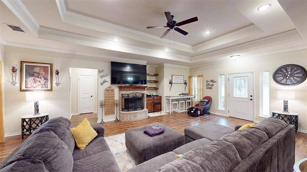 853 County Road 37, Tyler, TX 75706 853 County Road 37, Tyler, TX 75706
