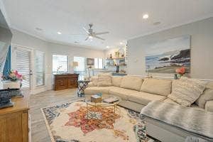 5212 Mustang Trail, Plano, TX 75093 Recessed lighting, crown molding, wood-finish flooring, ceiling fan, and white trim