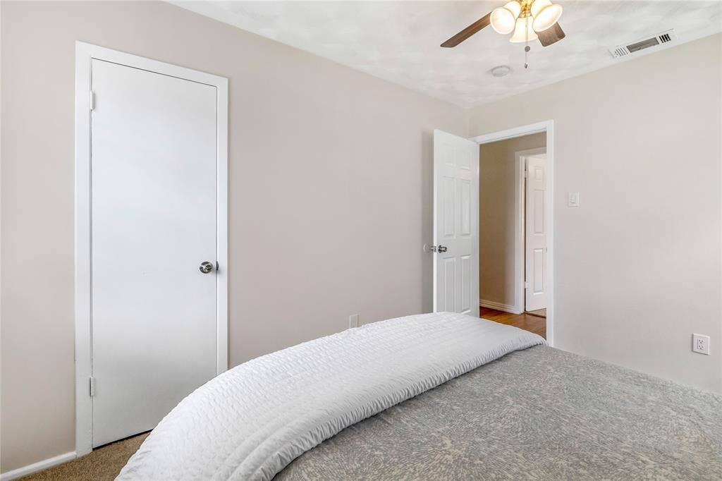 517 Aransas Drive, Euless, TX 76039 517 Aransas Drive, Euless, TX 76039