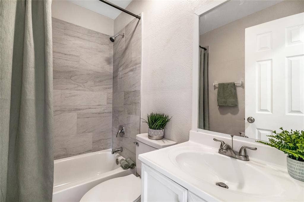 517 Aransas Drive, Euless, TX 76039 517 Aransas Drive, Euless, TX 76039