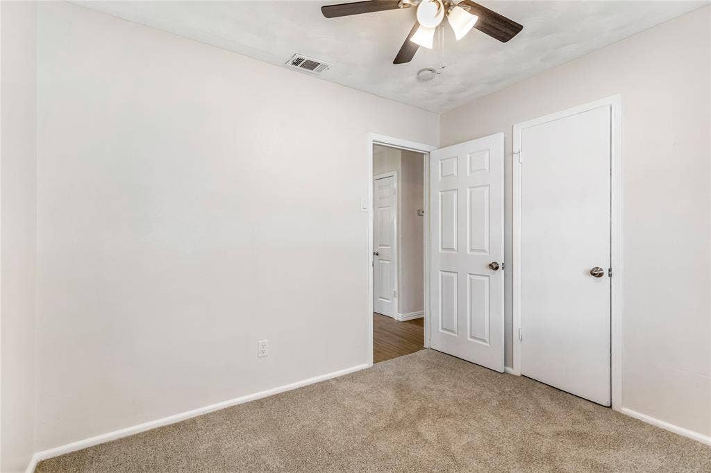 517 Aransas Drive, Euless, TX 76039 517 Aransas Drive, Euless, TX 76039