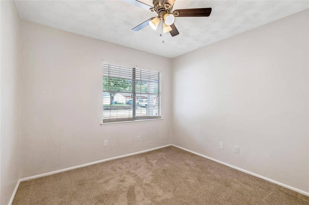 517 Aransas Drive, Euless, TX 76039 517 Aransas Drive, Euless, TX 76039