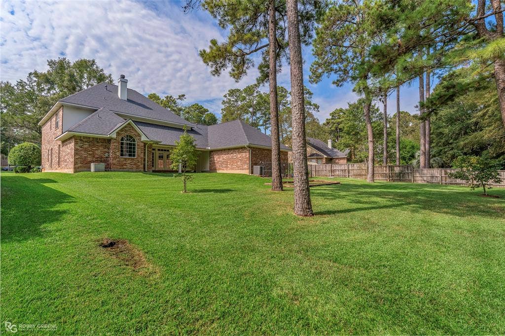 2921 N Pointe Drive, Shreveport, LA 71106