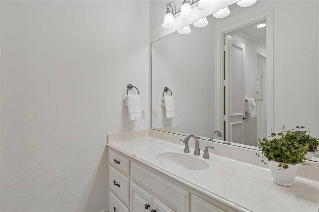 90 Seis Lagos Trail, Lucas, TX 75098 Jack and Jill