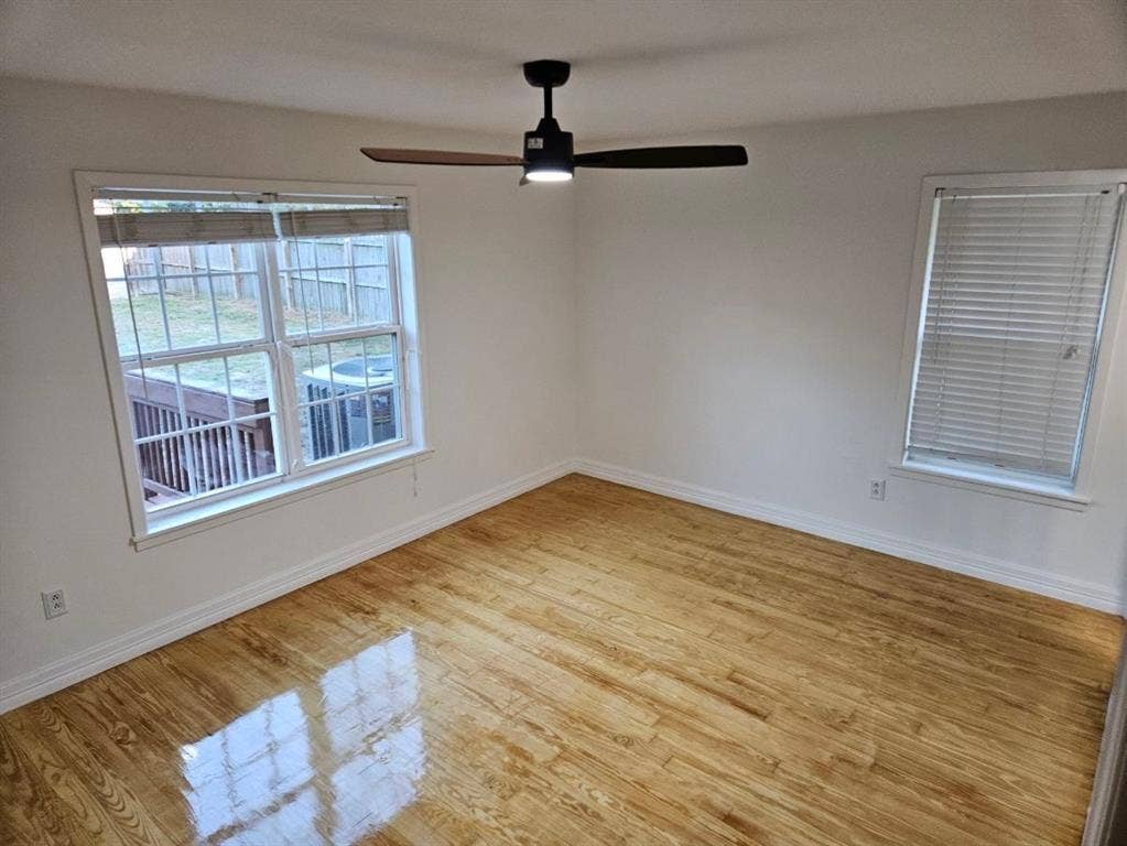 211 Francis Drive, Lindale, TX 75771 211 Francis Drive, Lindale, TX 75771