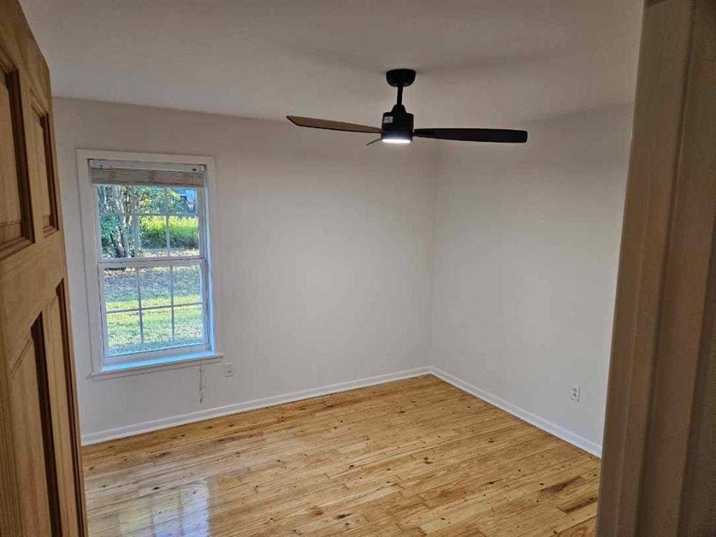 211 Francis Drive, Lindale, TX 75771 211 Francis Drive, Lindale, TX 75771