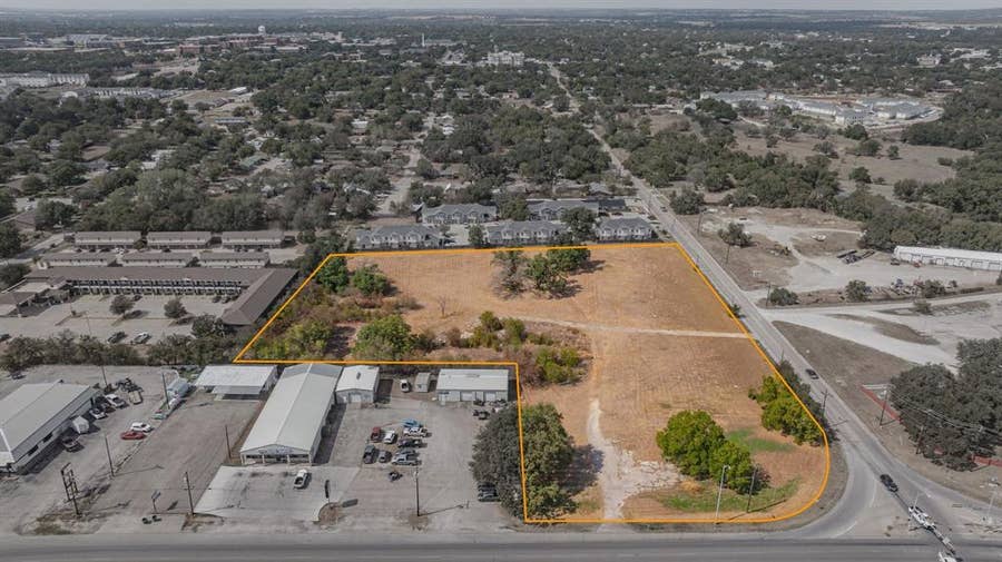 Property photo for 1303 W South Loop, Stephenville, TX