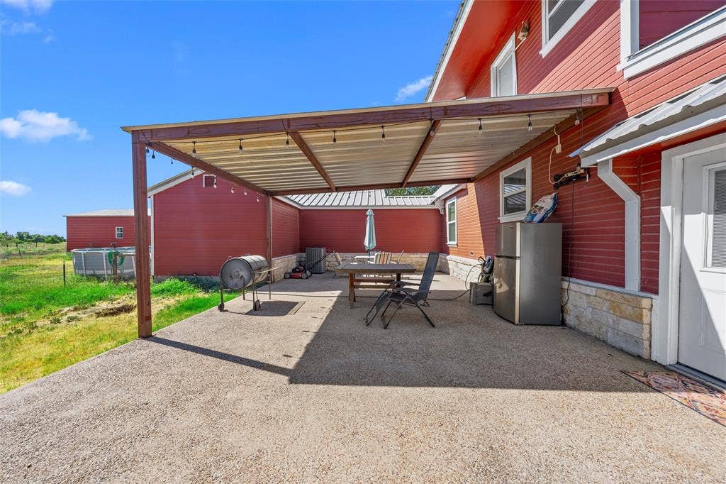 518 Warren Road, Lorena, TX 76655