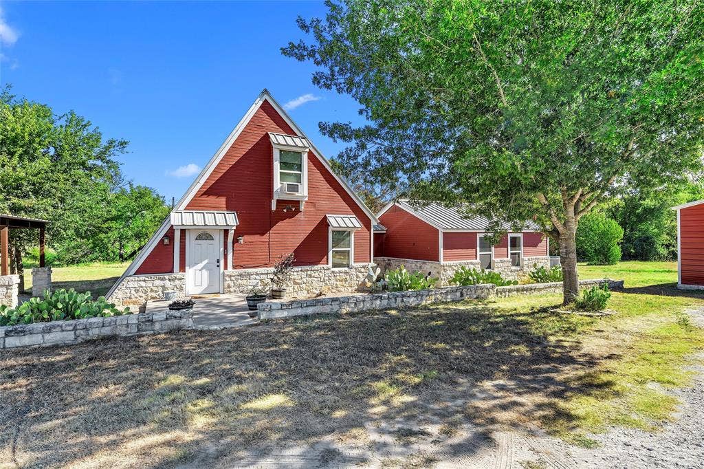 518 Warren Road, Lorena, TX 76655