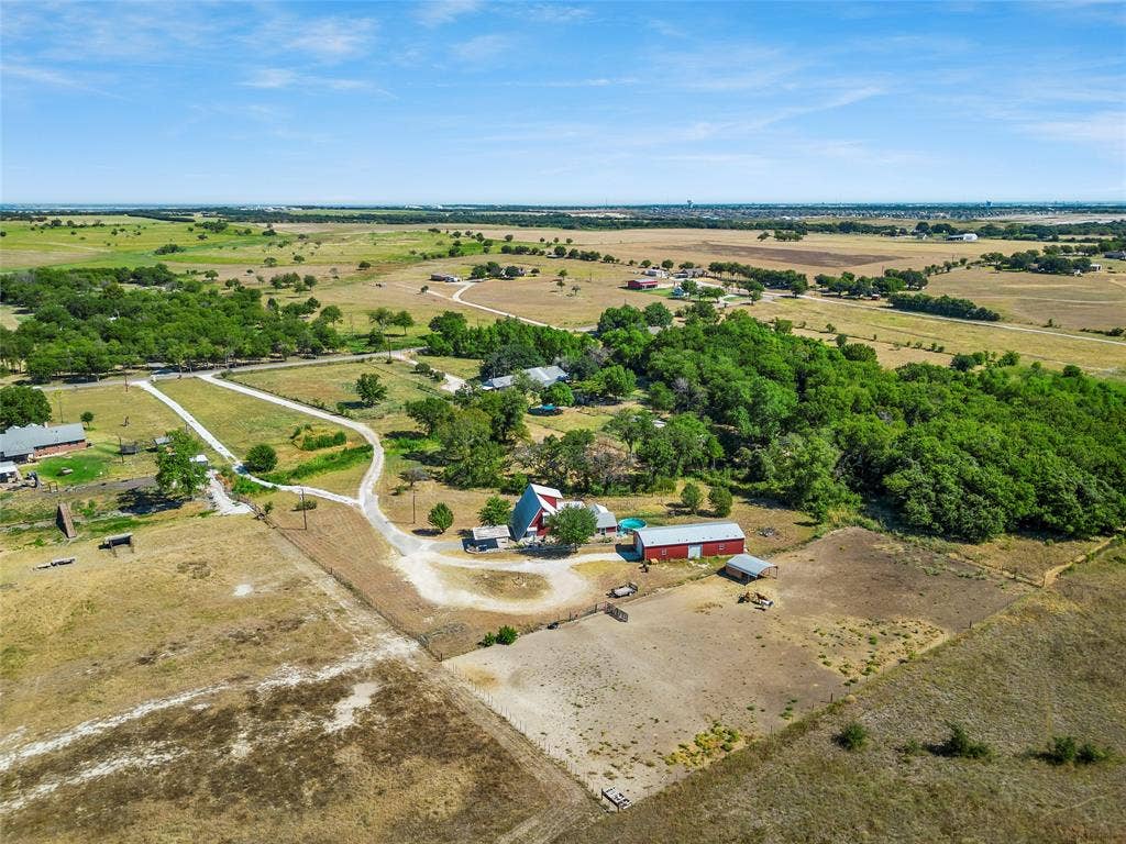 518 Warren Road, Lorena, TX 76655