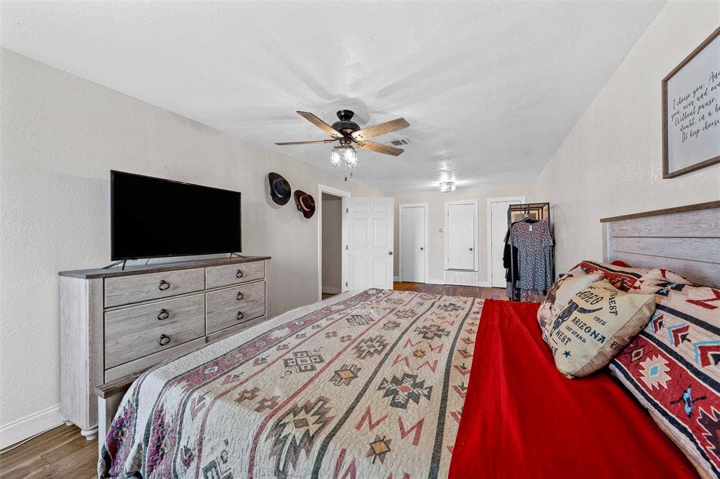 518 Warren Road, Lorena, TX 76655