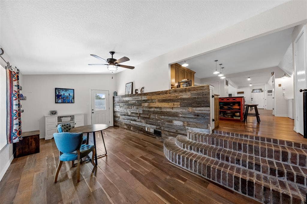 518 Warren Road, Lorena, TX 76655