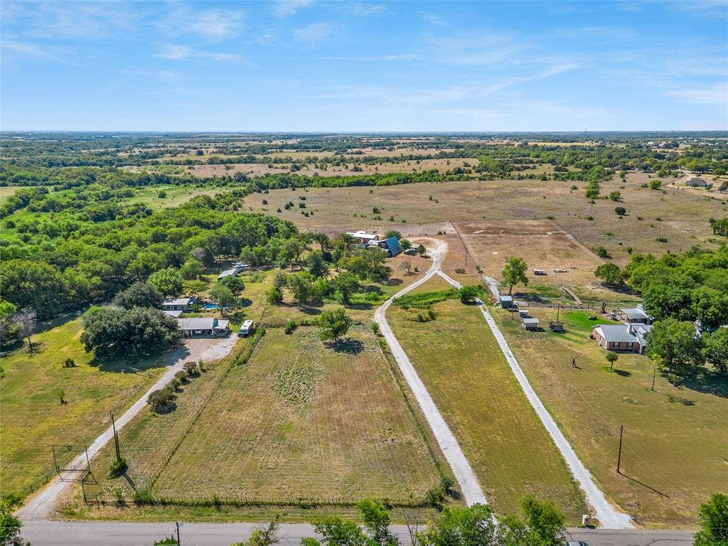 518 Warren Road, Lorena, TX 76655