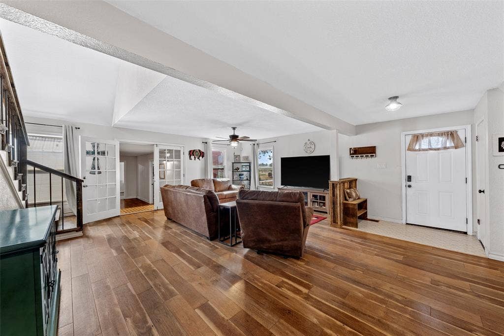 518 Warren Road, Lorena, TX 76655