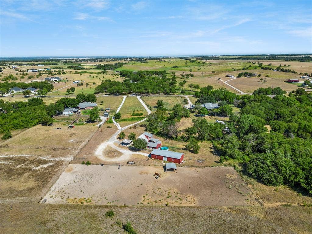 518 Warren Road, Lorena, TX 76655
