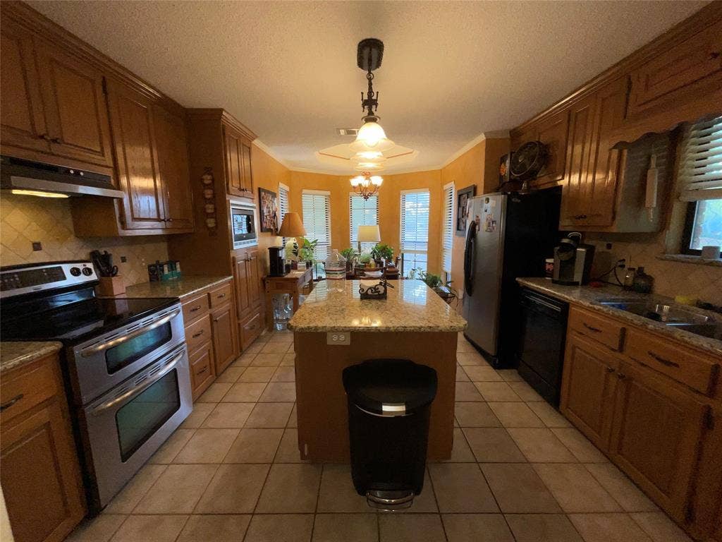 108 Jim Circle, Lorena, TX 76655 108 Jim Circle, Lorena, TX 76655