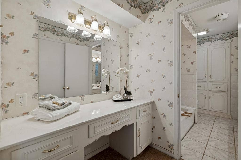 7625 Woodstone Lane, Dallas, TX 75248