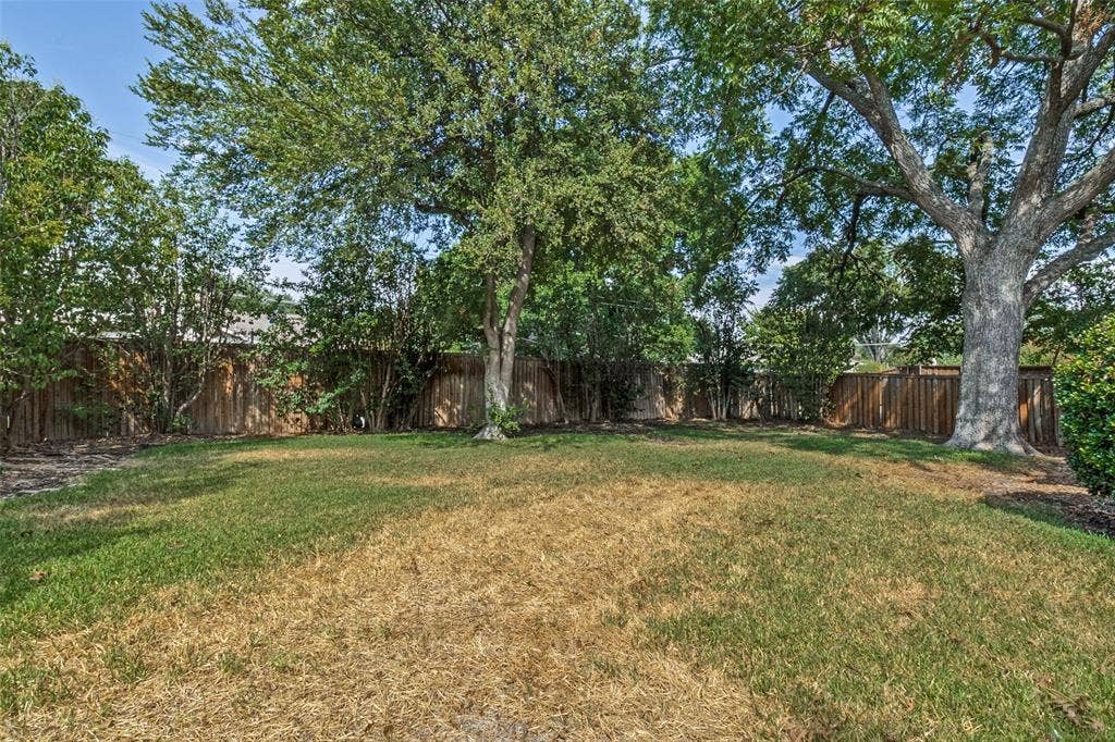 7625 Woodstone Lane, Dallas, TX 75248