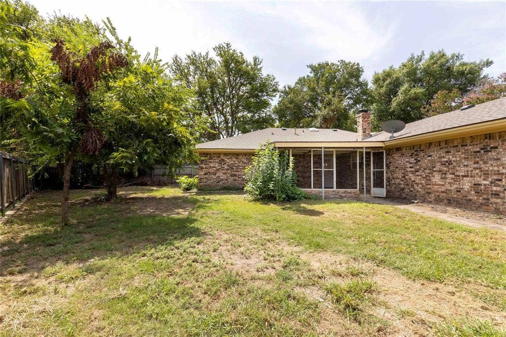 2705 Chadwick Drive, Plano, TX 75075 2705 Chadwick Drive, Plano, TX 75075