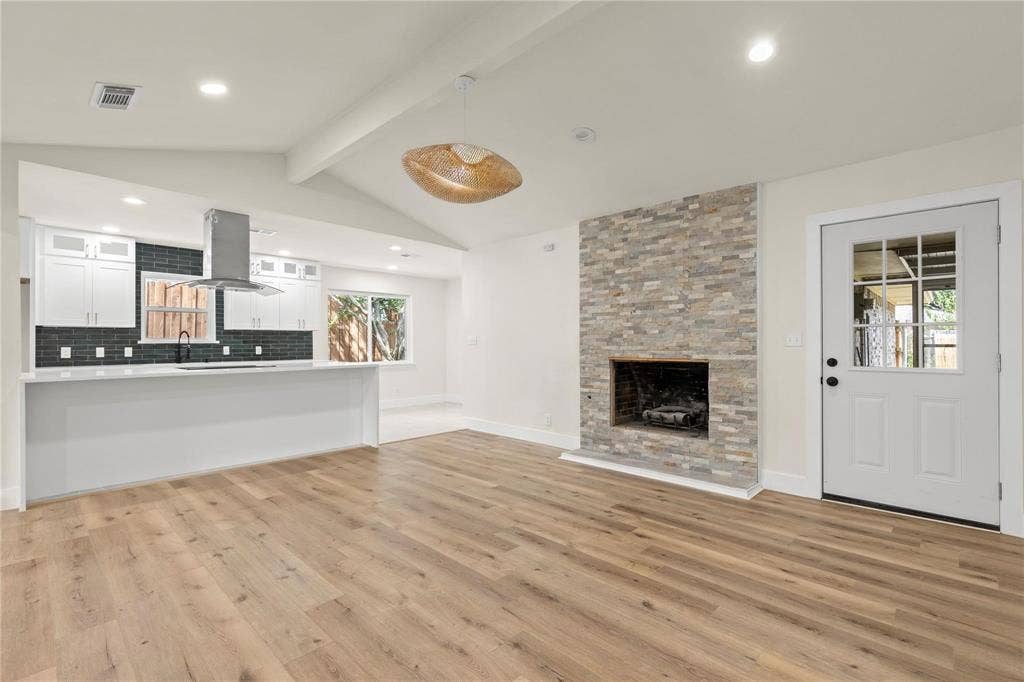 2705 Chadwick Drive, Plano, TX 75075 2705 Chadwick Drive, Plano, TX 75075