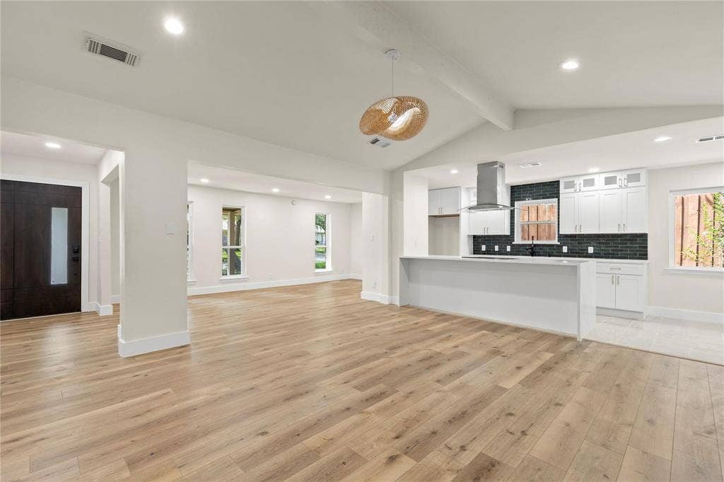 2705 Chadwick Drive, Plano, TX 75075 2705 Chadwick Drive, Plano, TX 75075