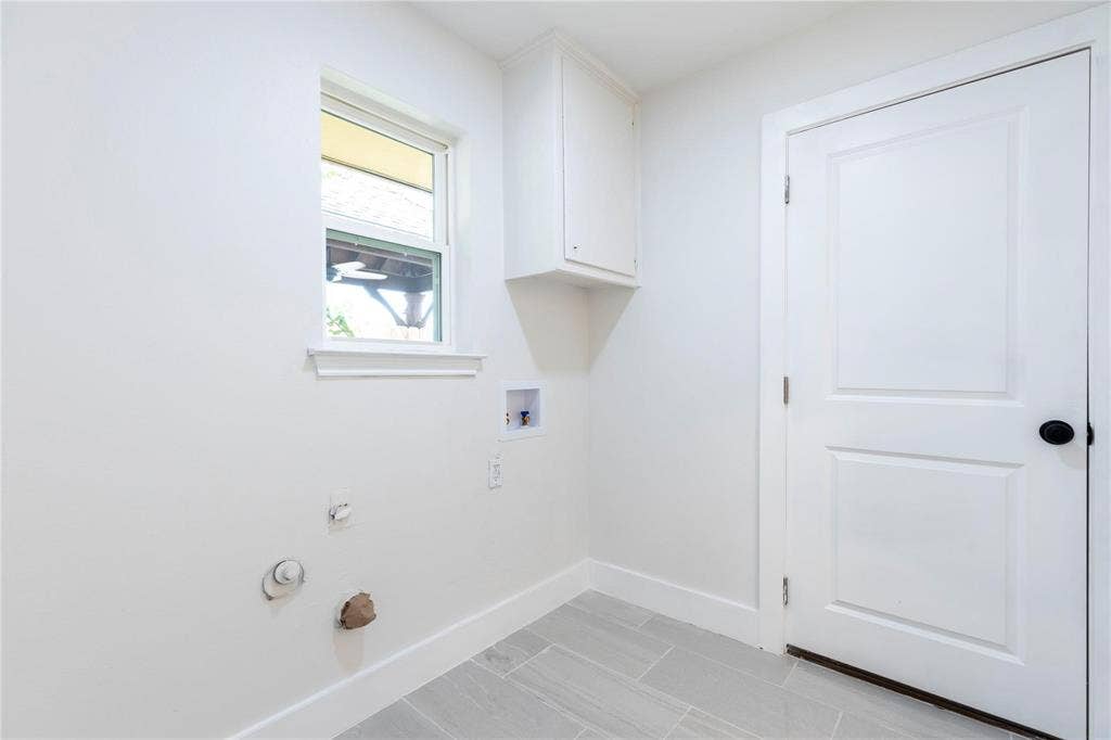2705 Chadwick Drive, Plano, TX 75075 2705 Chadwick Drive, Plano, TX 75075
