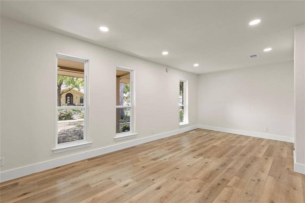 2705 Chadwick Drive, Plano, TX 75075 2705 Chadwick Drive, Plano, TX 75075