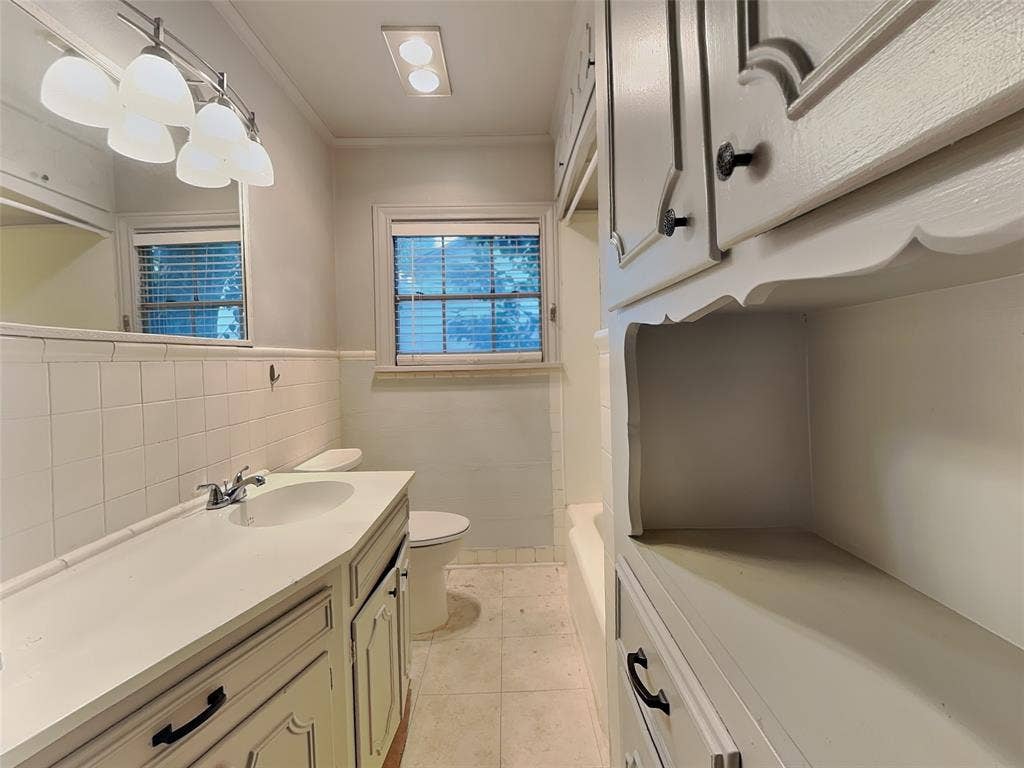 4124 Lovell Avenue, Fort Worth, TX 76107 4124 Lovell Avenue, Fort Worth, TX 76107