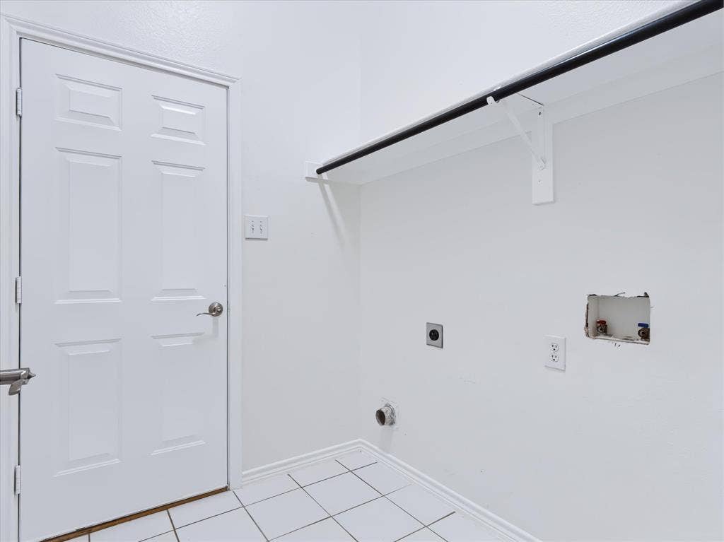 4908 Skymeadow Drive, Fort Worth, TX 76135