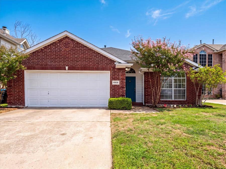 Property photo for 4908 Skymeadow Drive, Fort Worth, TX