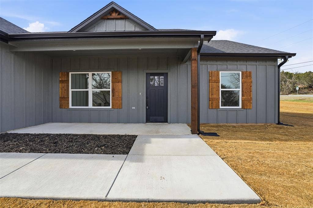 4300 Lucero Drive, Granbury, TX 76048 4300 Lucero Drive, Granbury, TX 76048