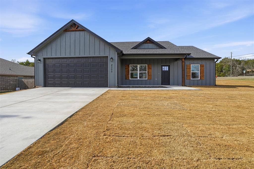 4300 Lucero Drive, Granbury, TX 76048 4300 Lucero Drive, Granbury, TX 76048