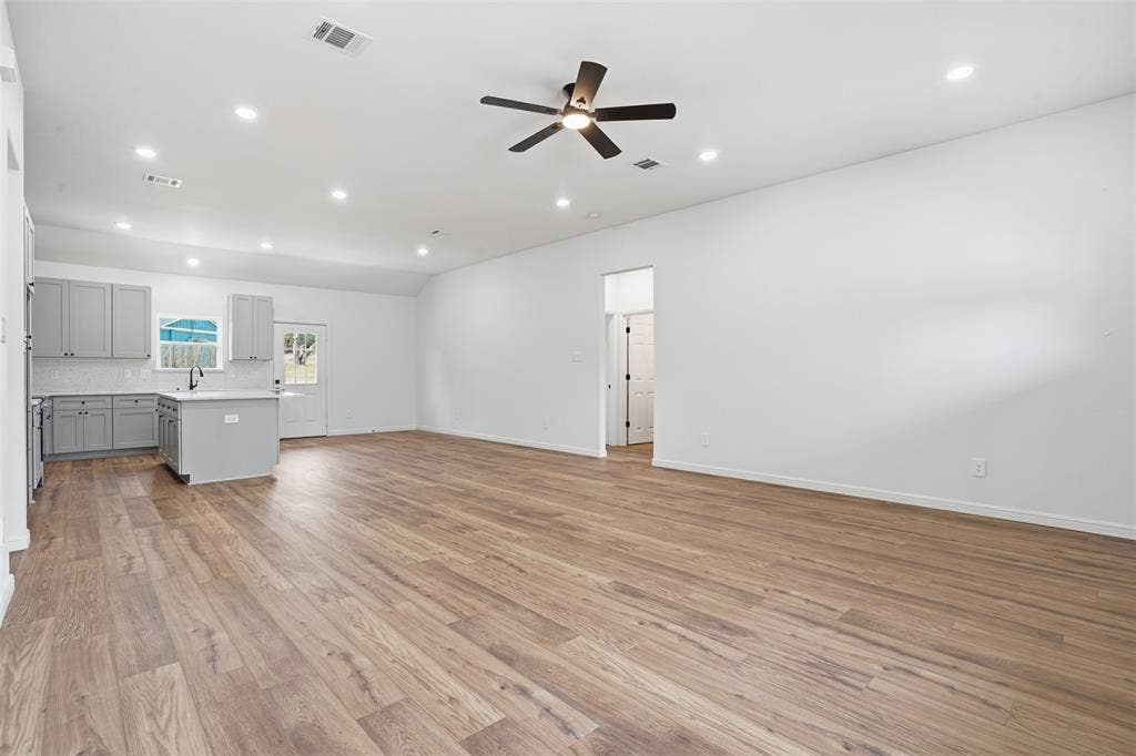4300 Lucero Drive, Granbury, TX 76048 4300 Lucero Drive, Granbury, TX 76048