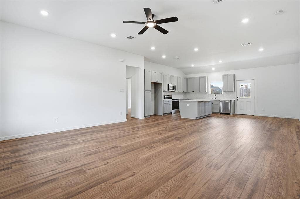 4300 Lucero Drive, Granbury, TX 76048 4300 Lucero Drive, Granbury, TX 76048