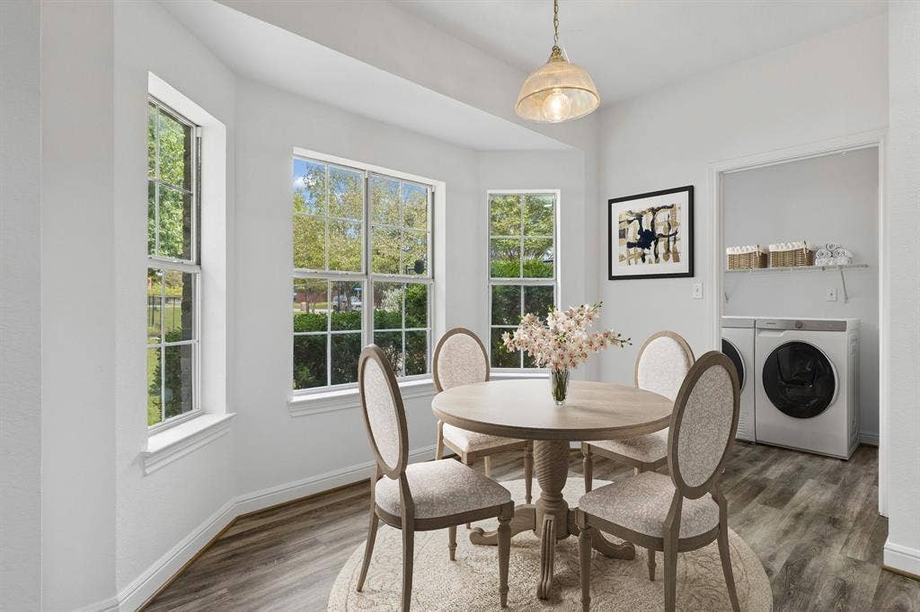 1609 Blackburn Road, Sachse, TX 75048 Virtually Staged Breakfast Nook overlooking the treed backyard
