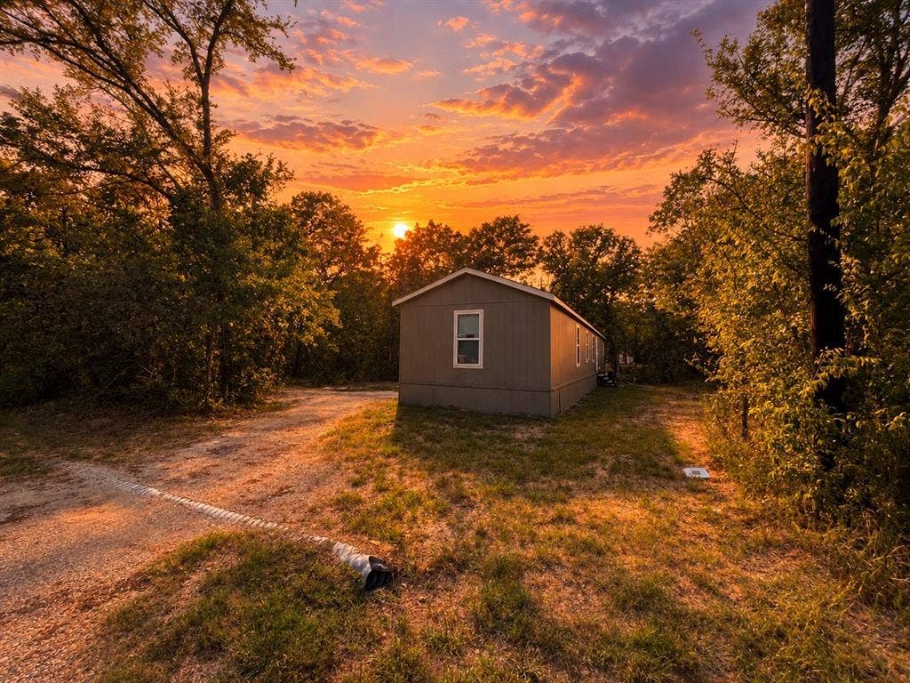 104 Kanawka Street, Mabank, TX 75156 104 Kanawka Street, Mabank, TX 75156