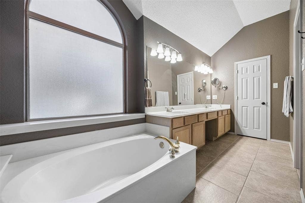 Primary Ensuite Bathroom