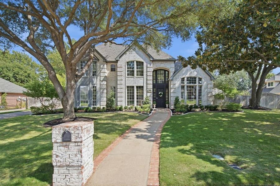 Property photo for 5909 Highland Hills Lane, Colleyville, TX