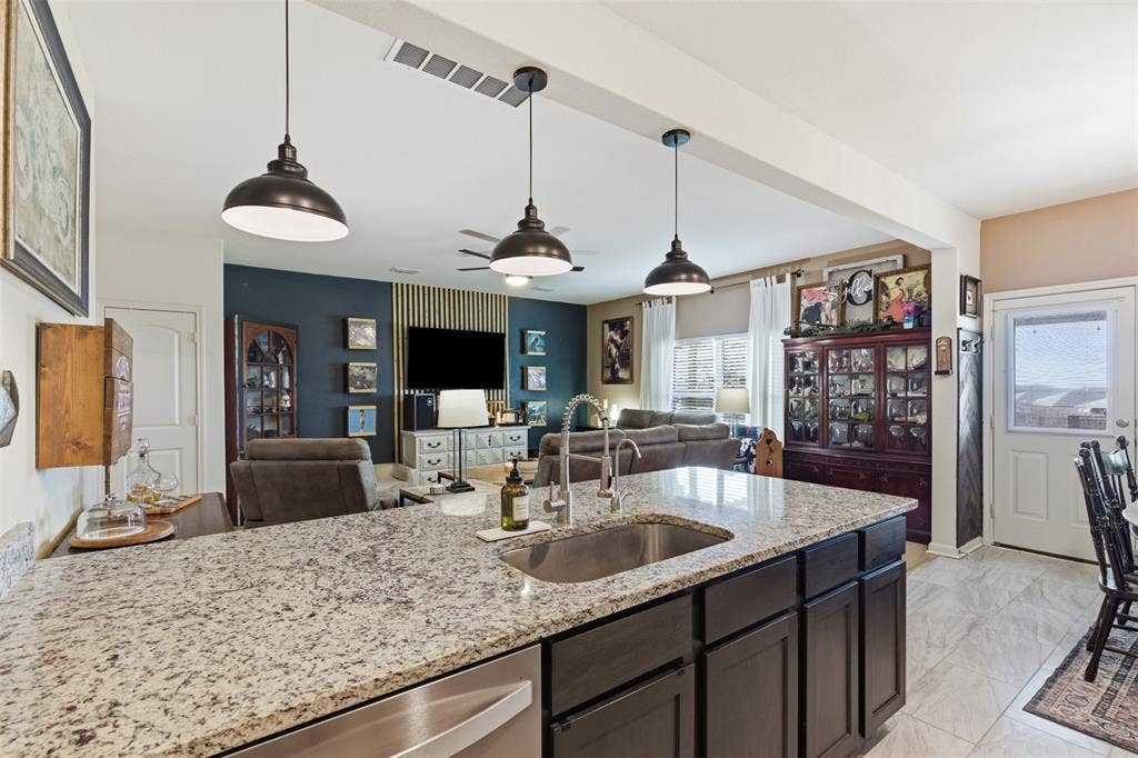 112 Saloon Cove E, Newark, TX 76071 112 Saloon Cove E, Newark, TX 76071