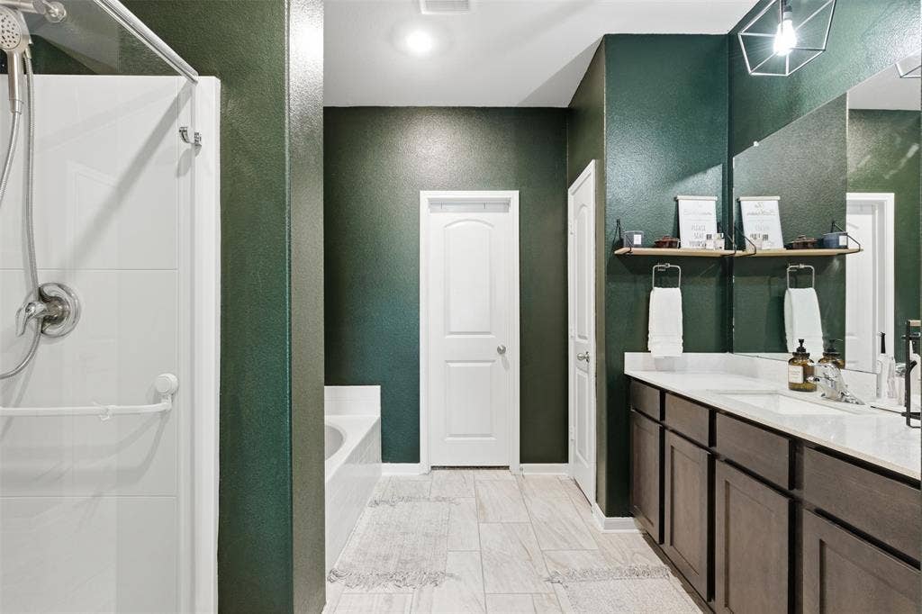 112 Saloon Cove E, Newark, TX 76071 112 Saloon Cove E, Newark, TX 76071