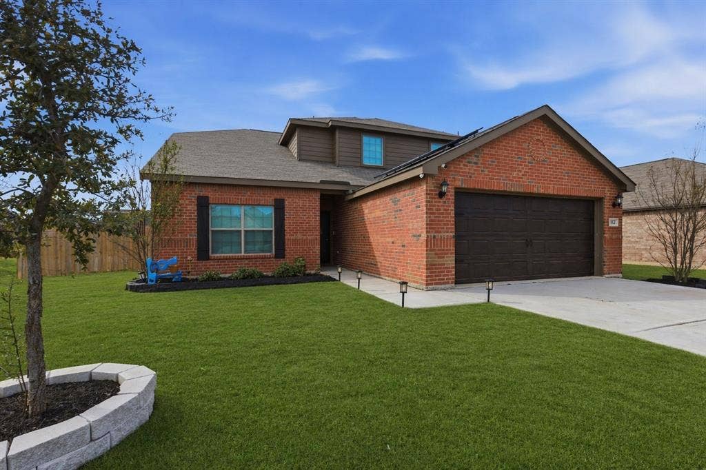 112 Saloon Cove E, Newark, TX 76071 112 Saloon Cove E, Newark, TX 76071