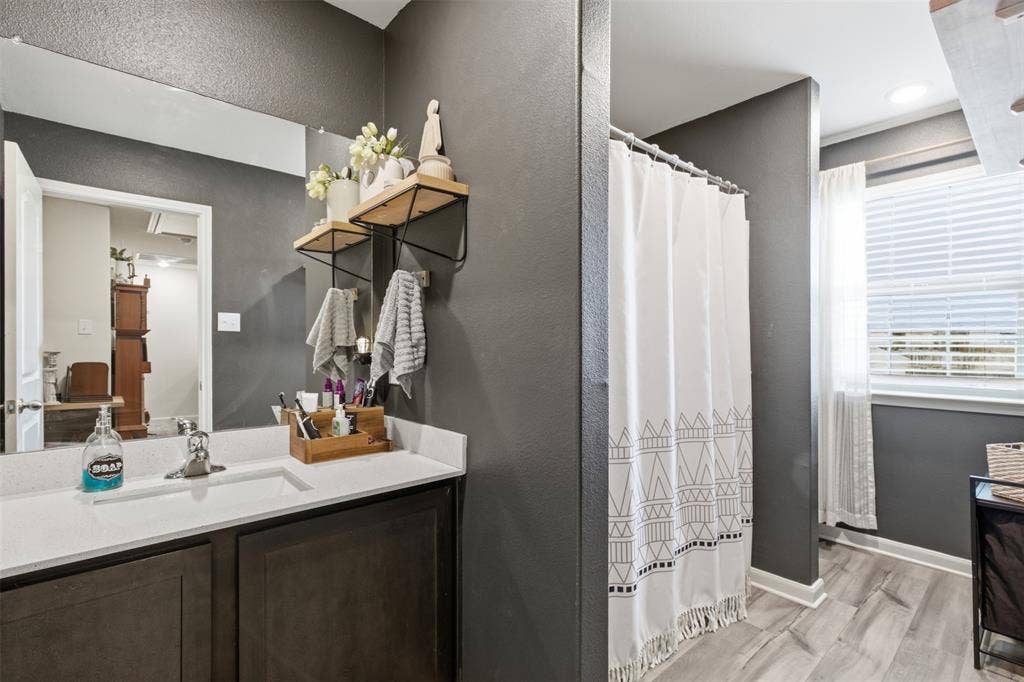 112 Saloon Cove E, Newark, TX 76071 112 Saloon Cove E, Newark, TX 76071