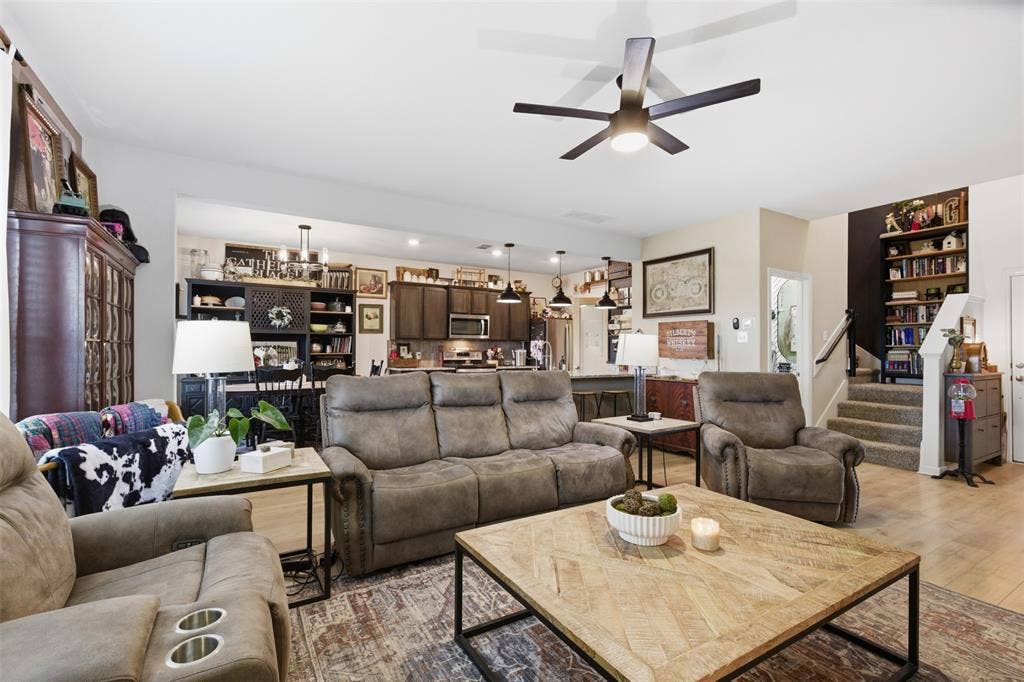 112 Saloon Cove E, Newark, TX 76071 112 Saloon Cove E, Newark, TX 76071