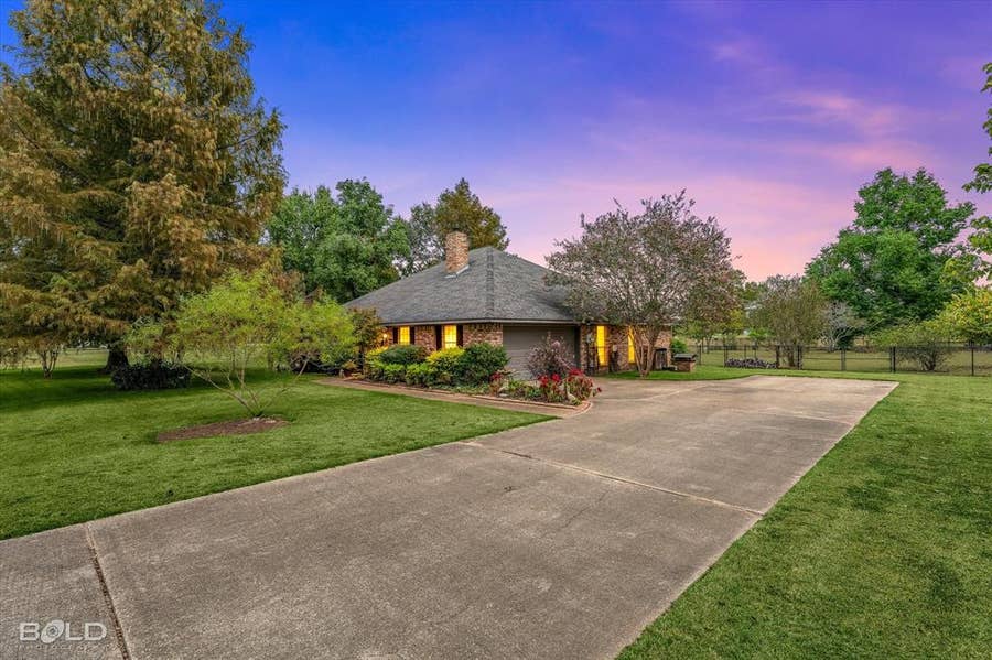 Property photo for 5651 Bittersweet Drive, Bossier City, LA