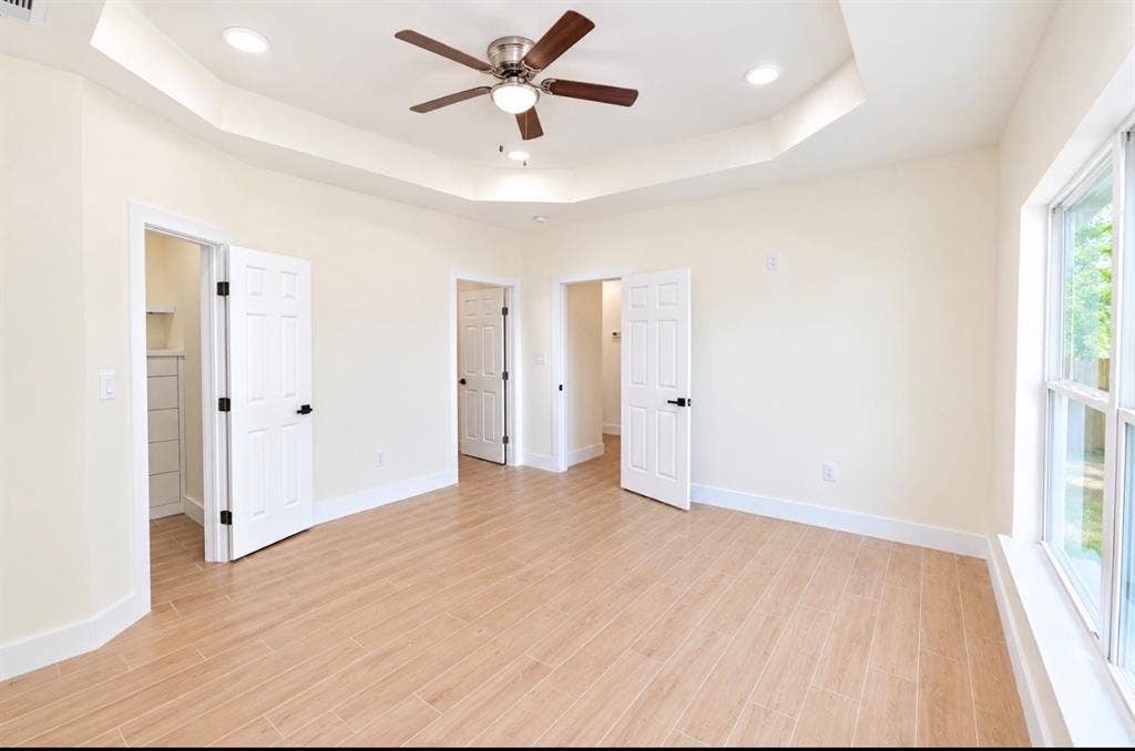406 E Belknap Street, Ennis, TX 75119 Primary Bedroom