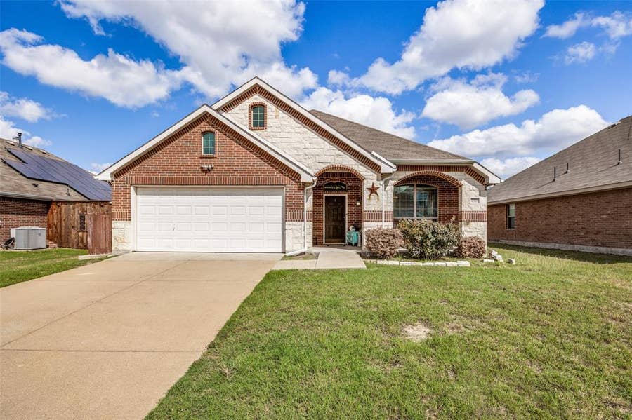 Property photo for 2310 Sparrow, Forney, TX