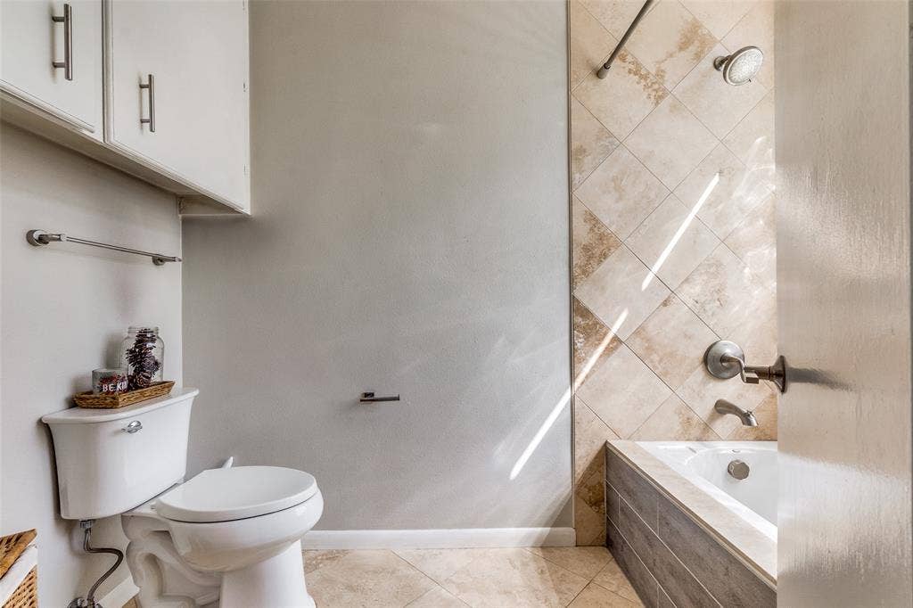 3907 Throckmorton Street, #2, Dallas, TX 75219 3907 Throckmorton Street, #2, Dallas, TX 75219