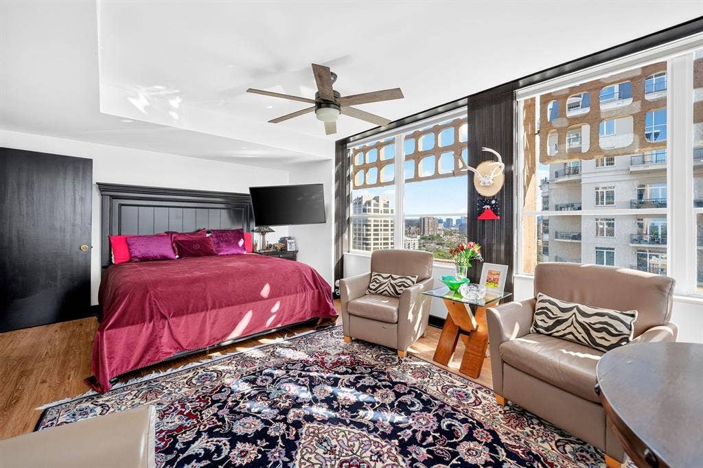 3525 Turtle Creek Boulevard, #17B, Dallas, TX 75219 Primary Suite with a view of Turtle Creek