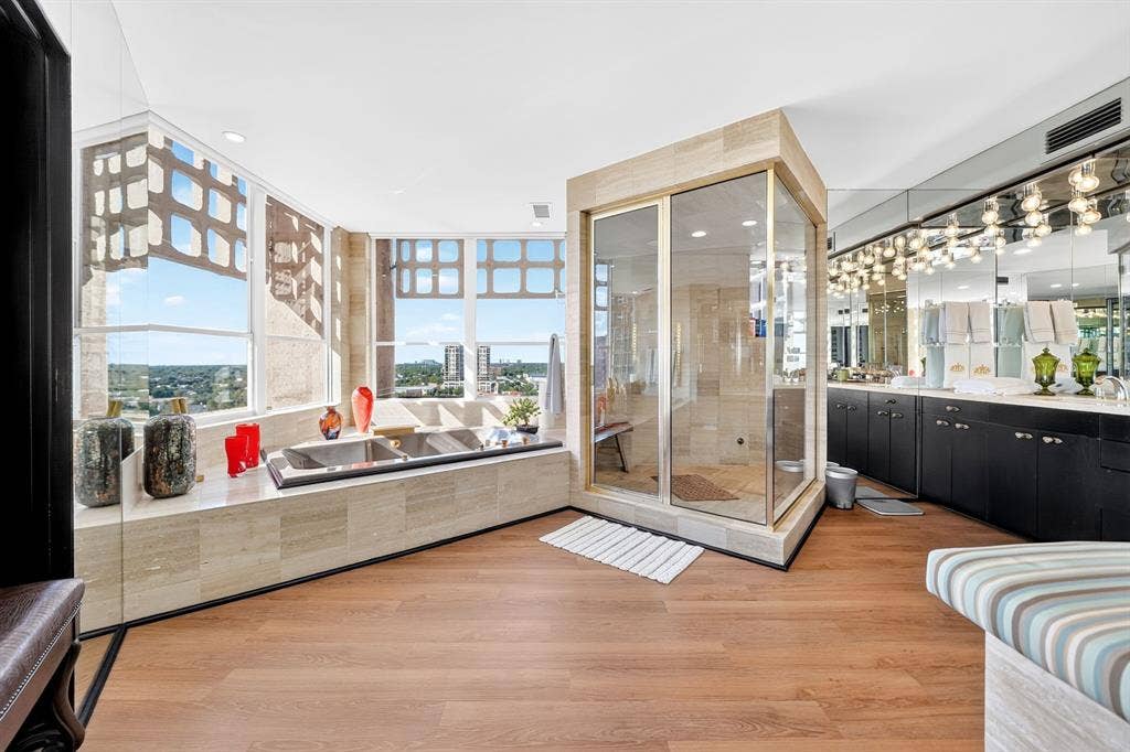 3525 Turtle Creek Boulevard, #17B, Dallas, TX 75219 Primary bathroom