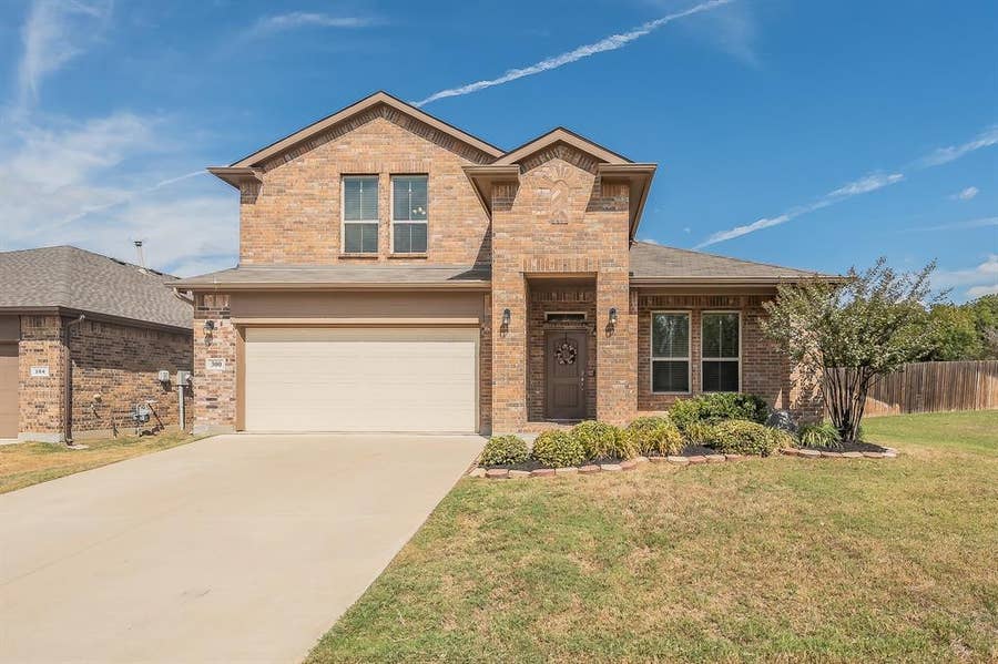 Property photo for 300 Oakbluff Drive, Denton, TX